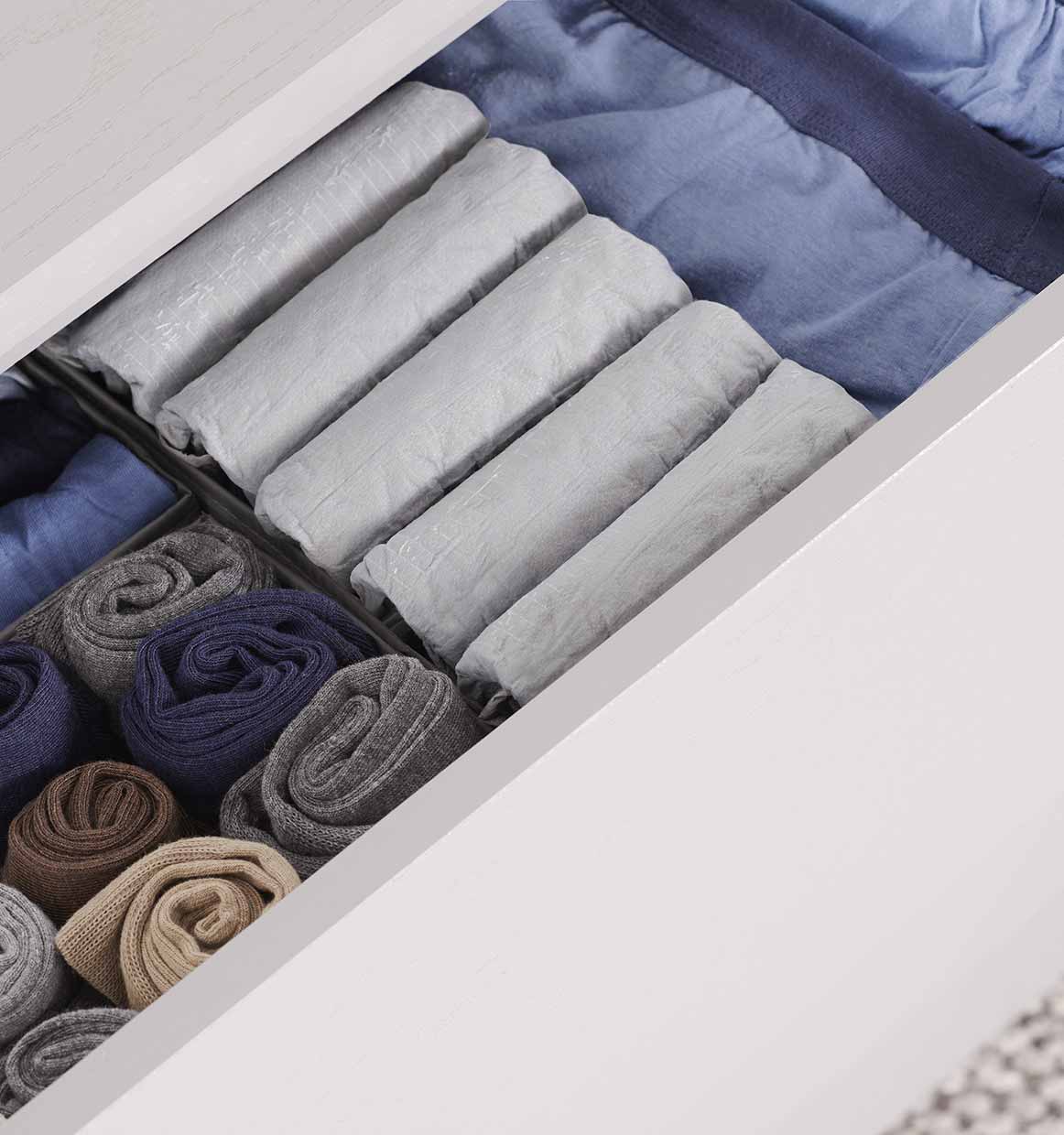 Depend® Incontinence Fresh Protection™ Underwear for Men Feature: Convenient storage to fit into your lifestyle